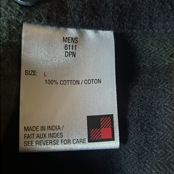 Woolrich Woolen Mills Oxbow Flannel  Plaid Shirt in Amy Navy Size Large NWT - Picture 11 of 13